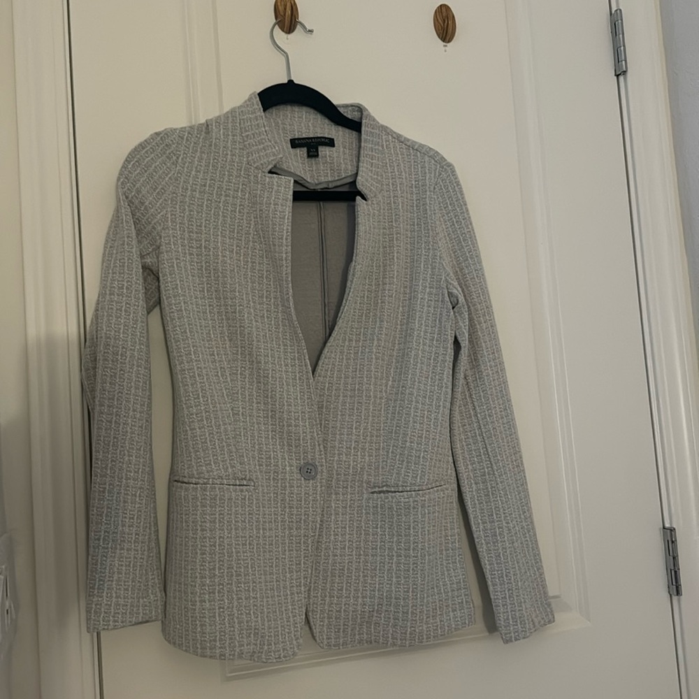 Banana republic gray blazer Never worn XS
